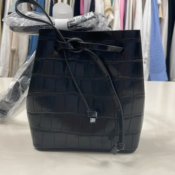 Oak & Fort Bucket Bag. - Picture 3 of 11